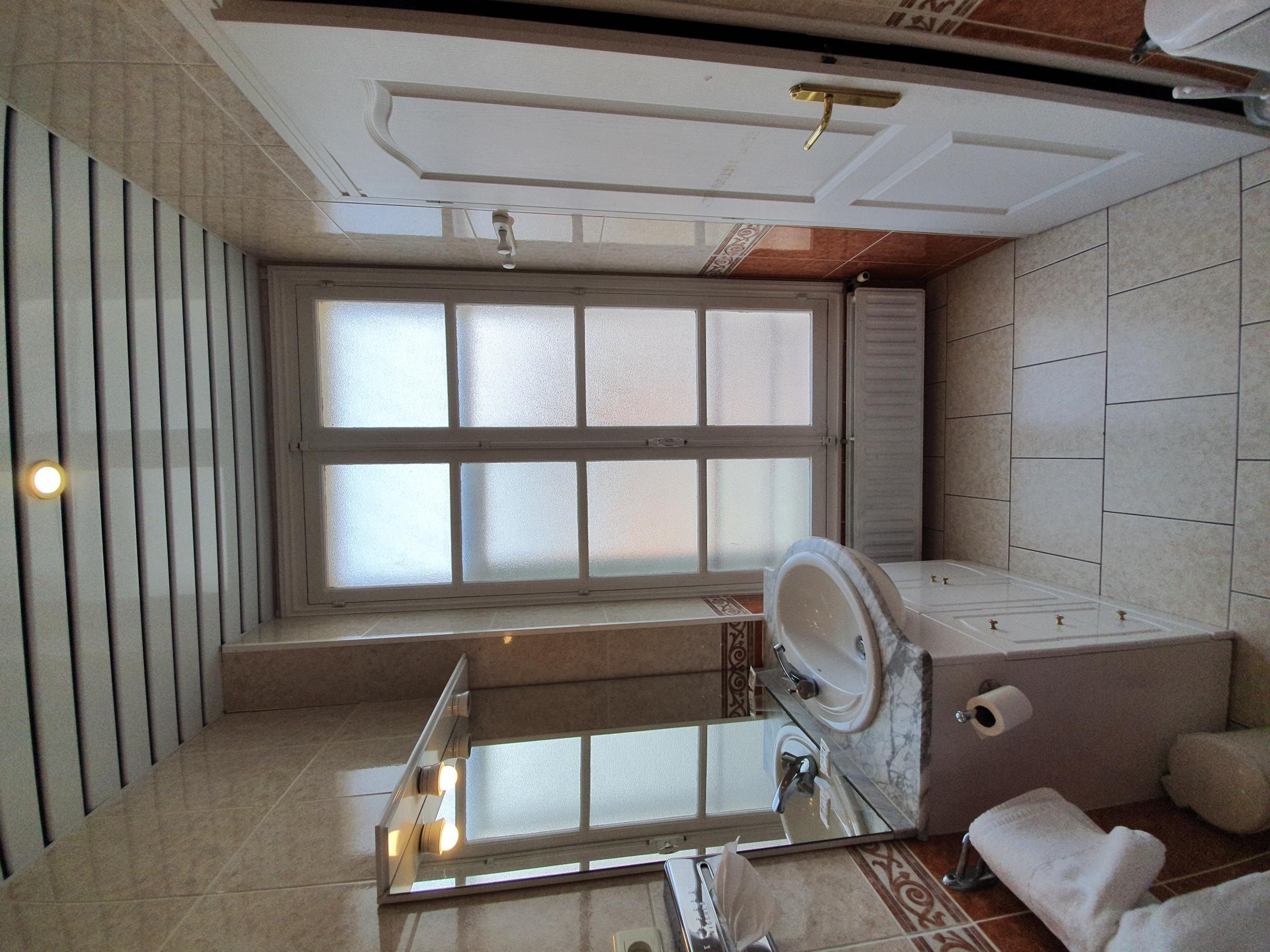 Le Grand Hotel วาลองเซียนส์ ภายนอก รูปภาพ