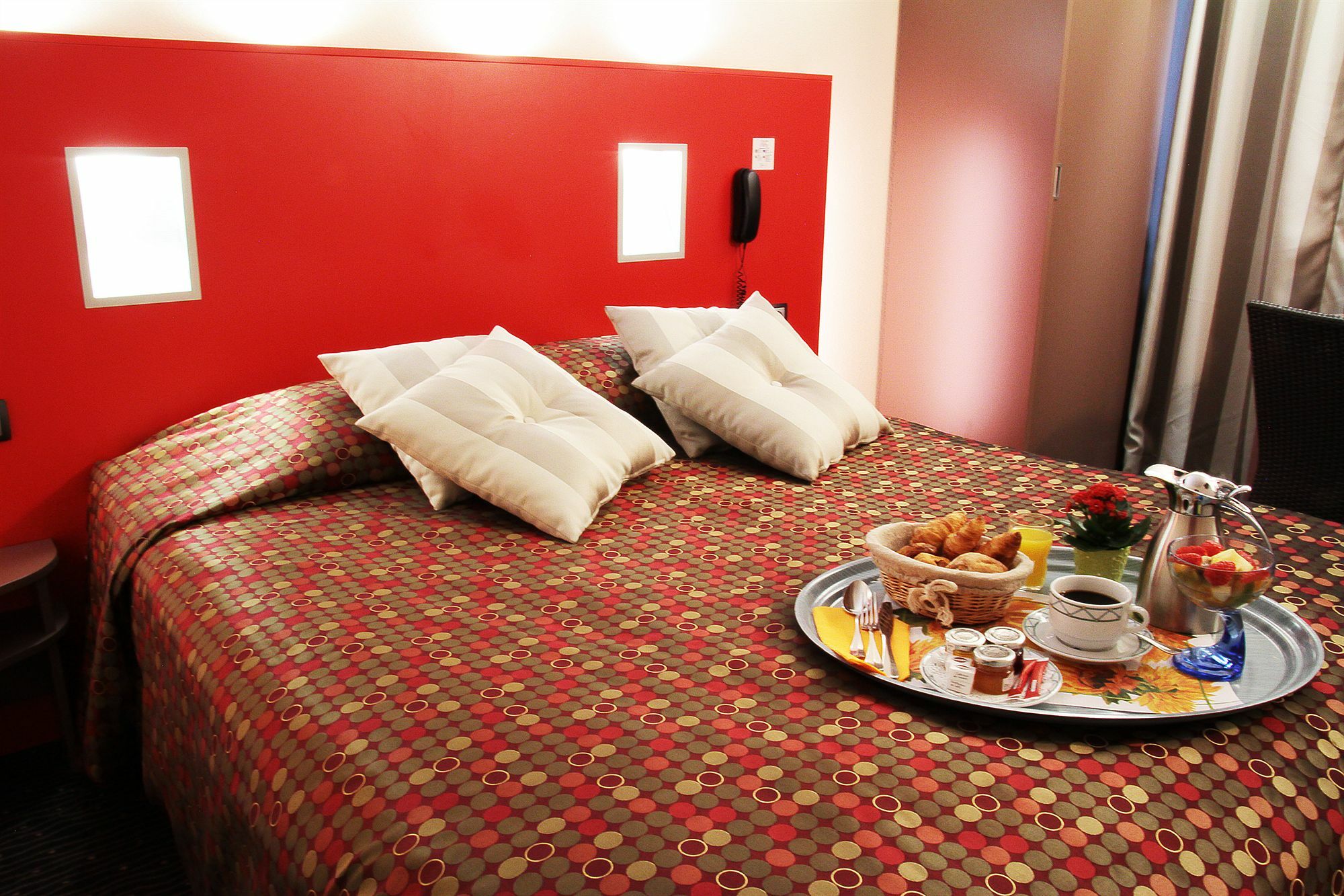 Le Grand Hotel วาลองเซียนส์ ภายนอก รูปภาพ