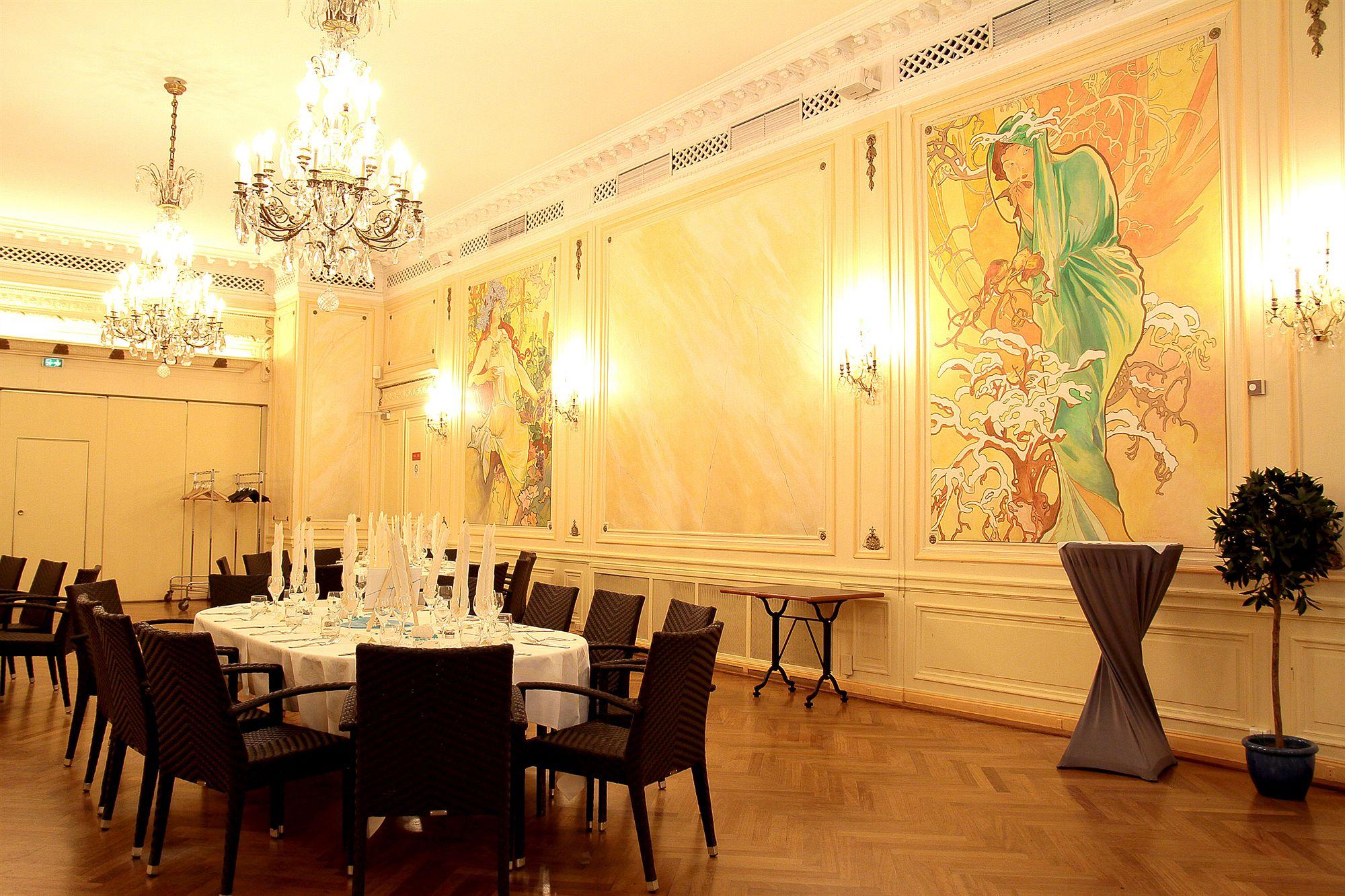 Le Grand Hotel วาลองเซียนส์ ภายนอก รูปภาพ