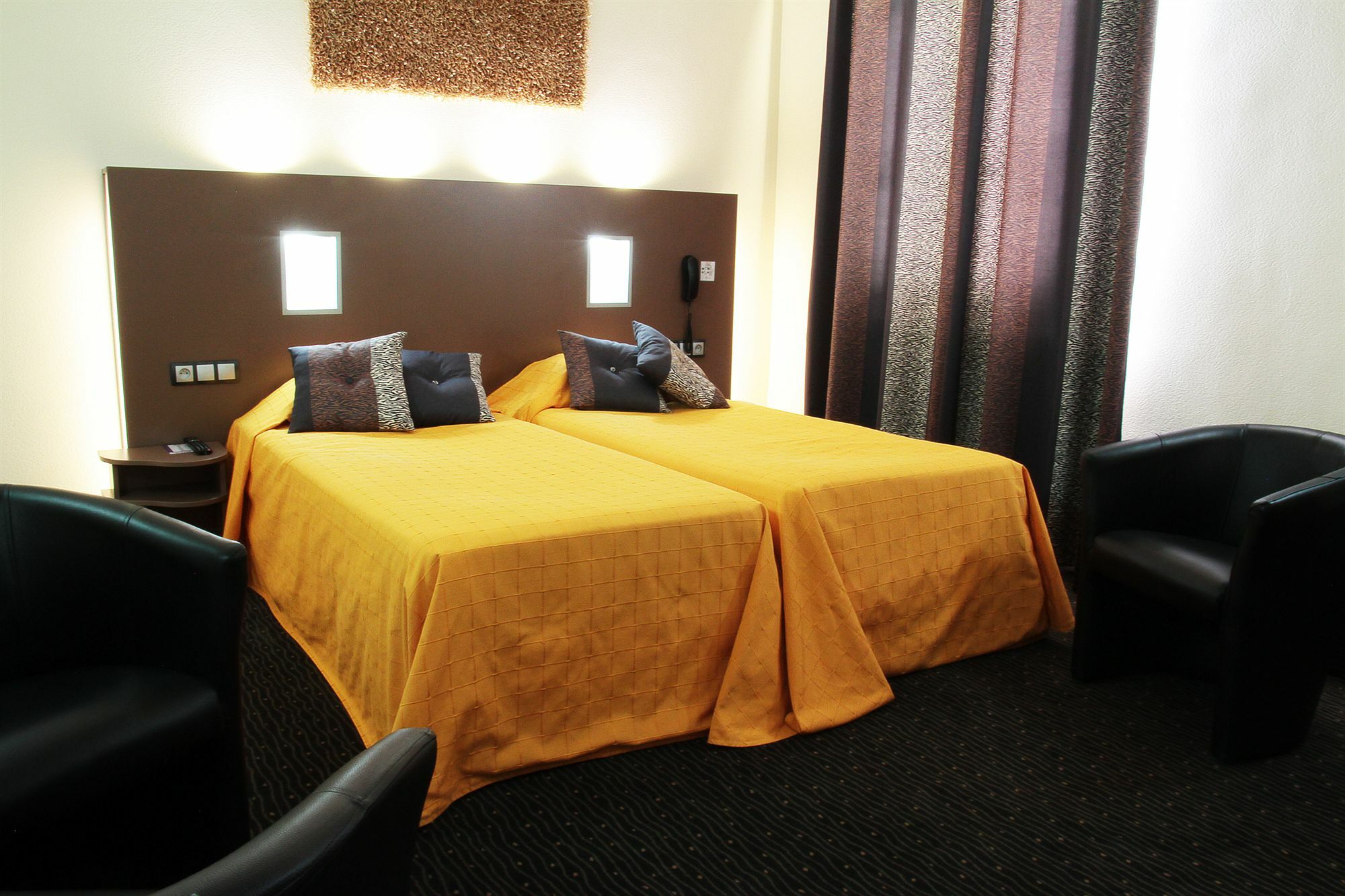 Le Grand Hotel วาลองเซียนส์ ภายนอก รูปภาพ